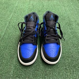 Air Jordan 1 “Royal blue” sneakers